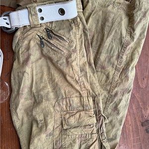 Z-Brand Cargo Floral Belted pants RARE 25